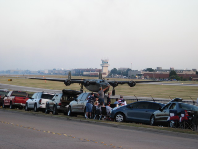 617x456 pixels (67K)